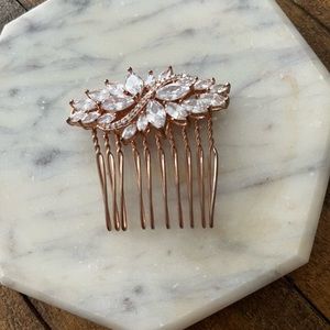 ROSE GOLD COLOURED HAIR COMB